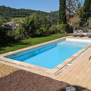 https://mas-des-coccinelles.hotels-rhonealpes.com